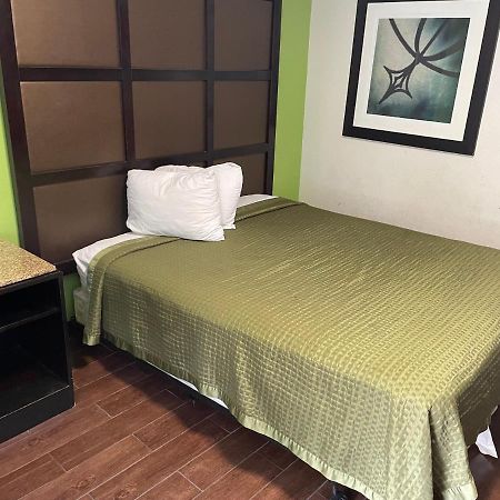 Sunrise Extended Stay Hotel Montgomery Bagian luar foto